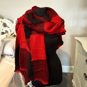 Buffalo Plaid blanket stole/scarf NWT